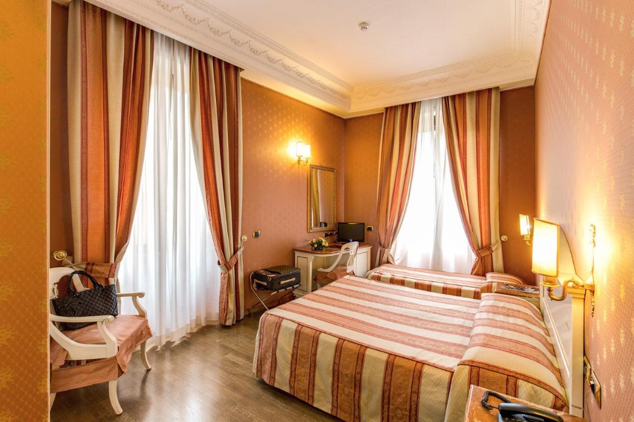 Hotel La Lumiere Di Piazza Di Spagna Rome Exterior photo