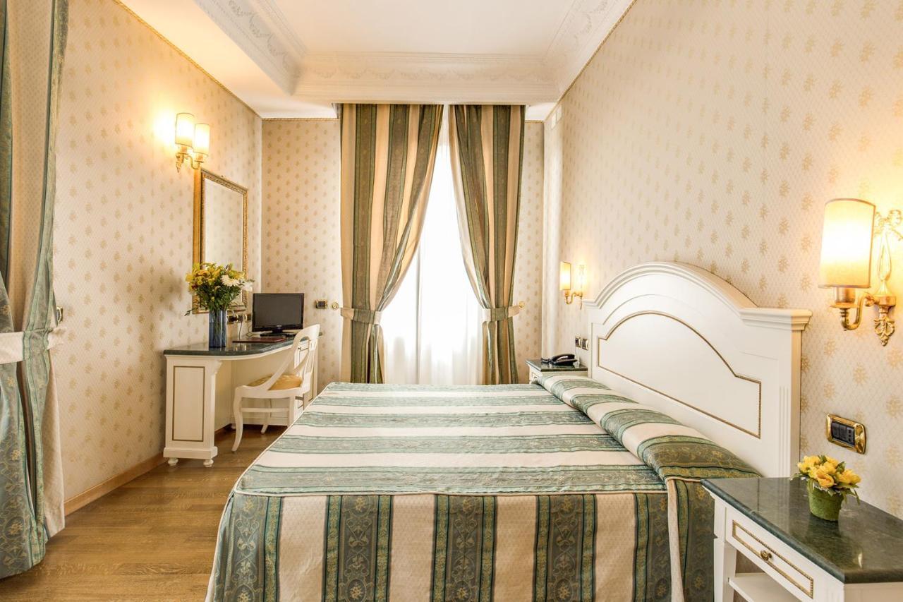 Hotel La Lumiere Di Piazza Di Spagna Rome Exterior photo