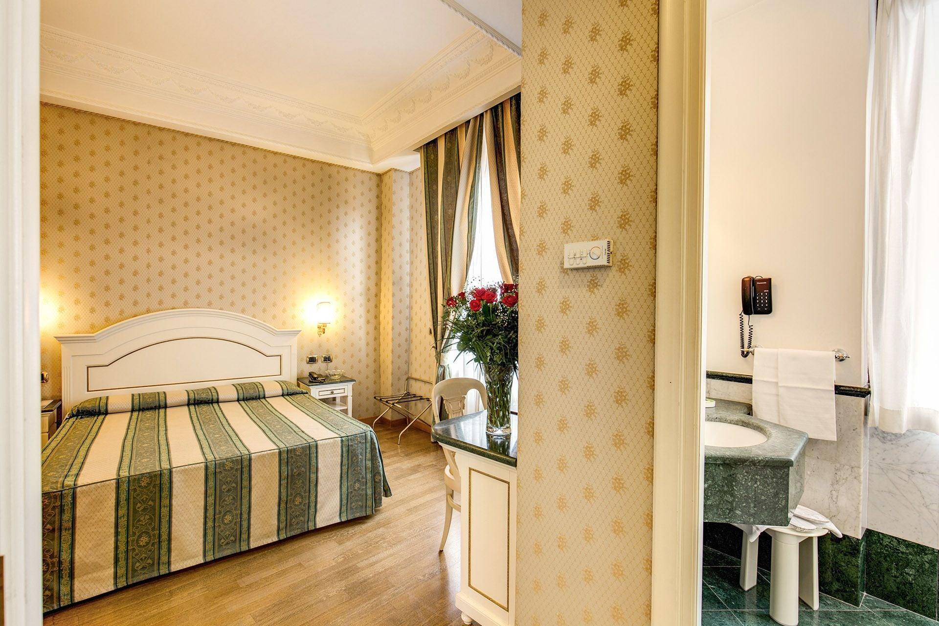 Hotel La Lumiere Di Piazza Di Spagna Rome Exterior photo