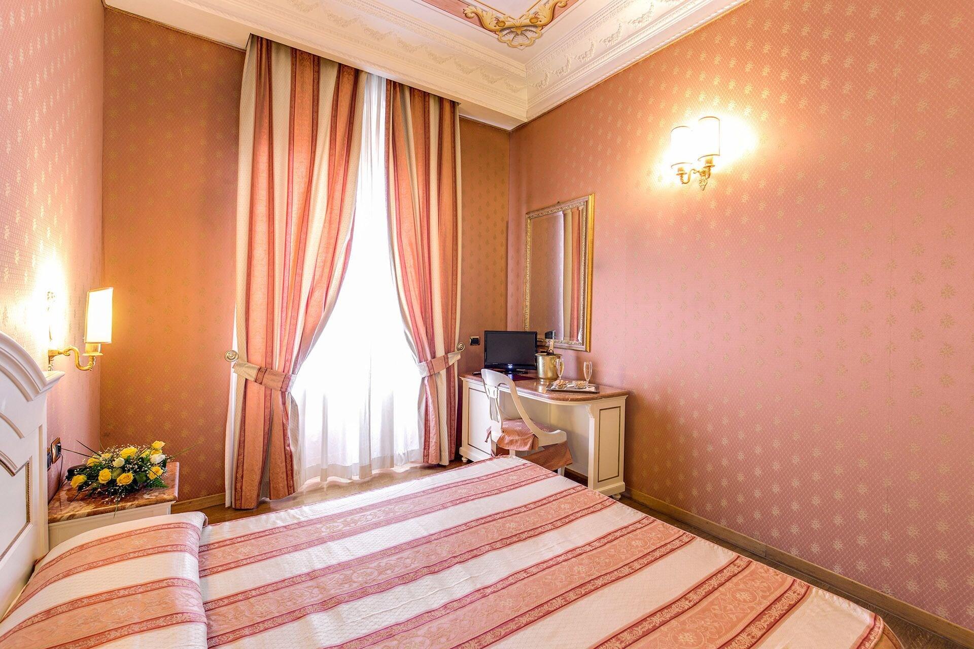 Hotel La Lumiere Di Piazza Di Spagna Rome Exterior photo