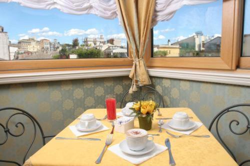 Hotel La Lumiere Di Piazza Di Spagna Rome Exterior photo